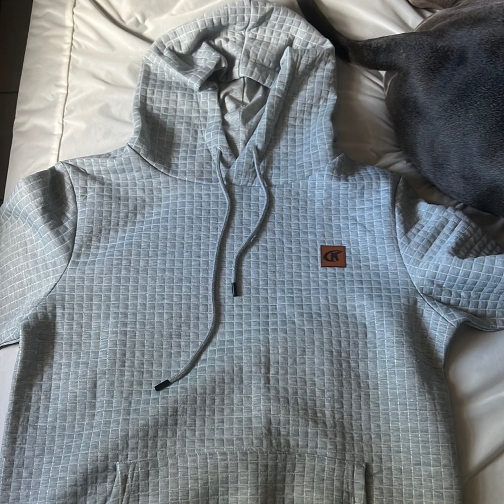 Grey hoodie men’s small never been worn.  Was ordered to small